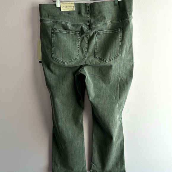 NYDJ Jeans size P1X Pull On Tummy Control No Gap Elastic Waistband Slim Bootcut - Picture 7 of 11